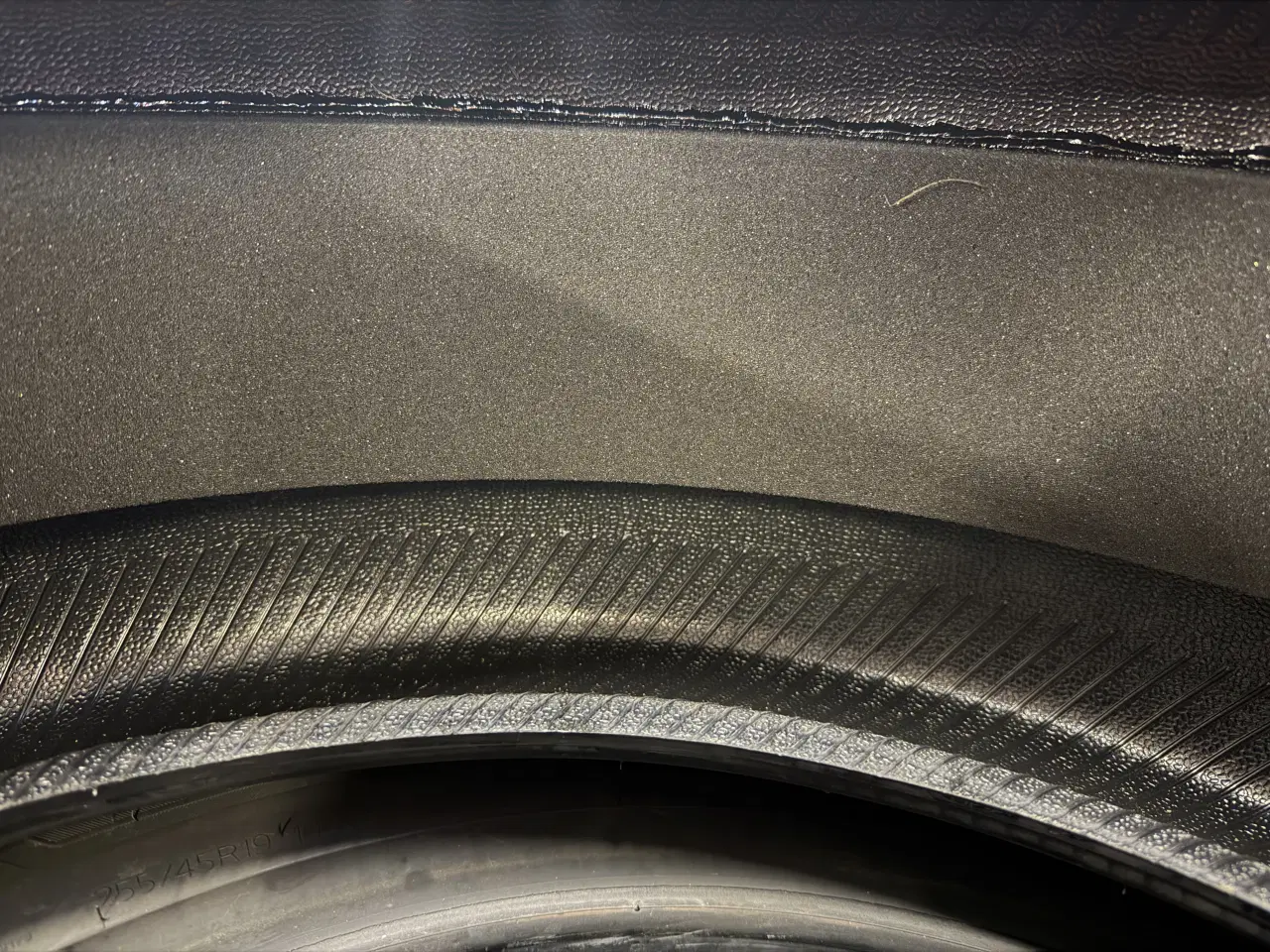 Billede 4 - 255/45/19 sommerdæk sælges. Tesla Y juniper