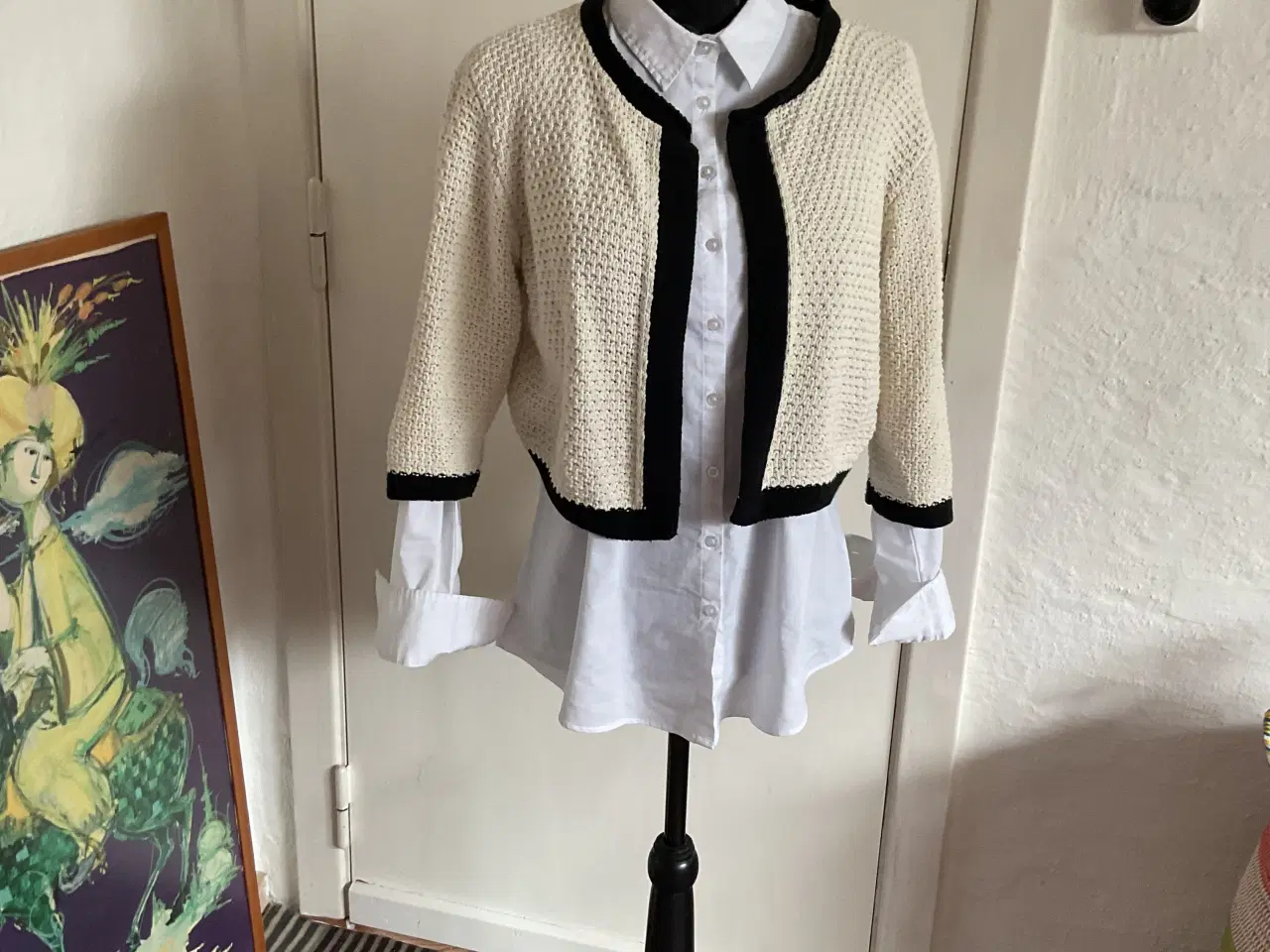 Billede 4 - Ny fin Cardigan, i beige/blå, mrk. XITED, str. 38