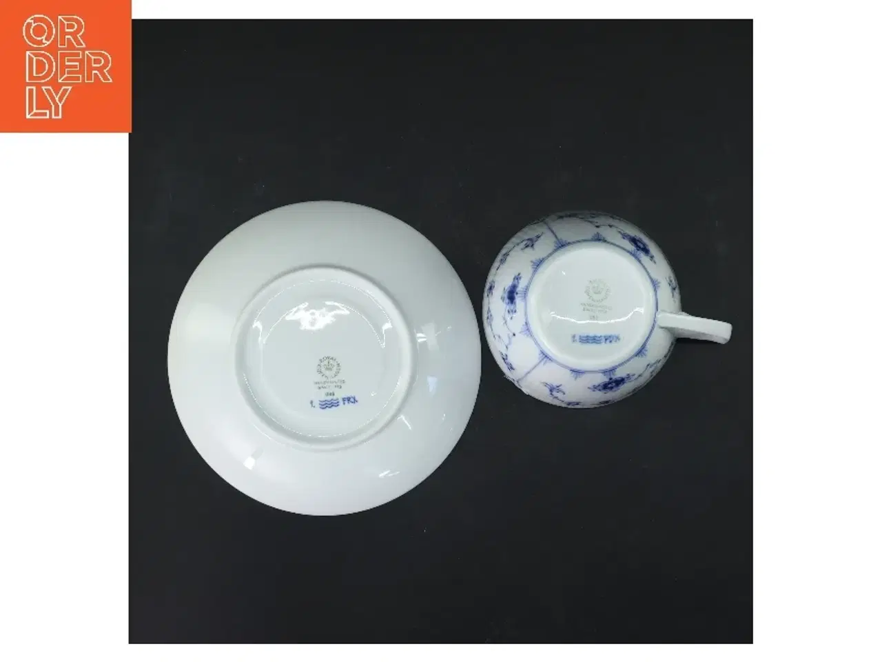 Billede 3 - Kop og underkop, musselmalet, fra Royal Copenhagen (str. Ø 10 & 16 cm)