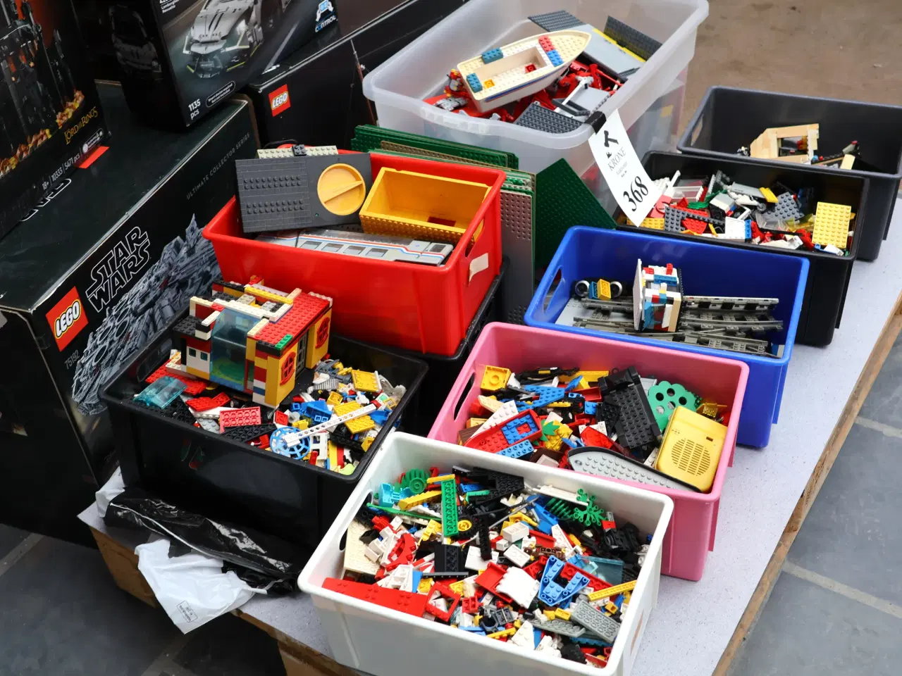 Billede 4 - Masser af LEGO og 5 tomme kasser/æsker.