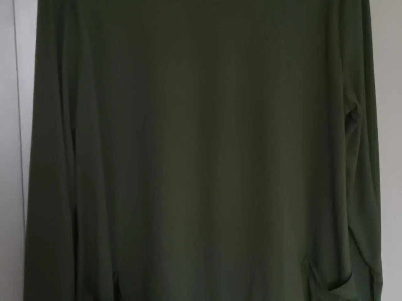 Billede 1 - Lækker grøn Bluse med lommer i str XXL