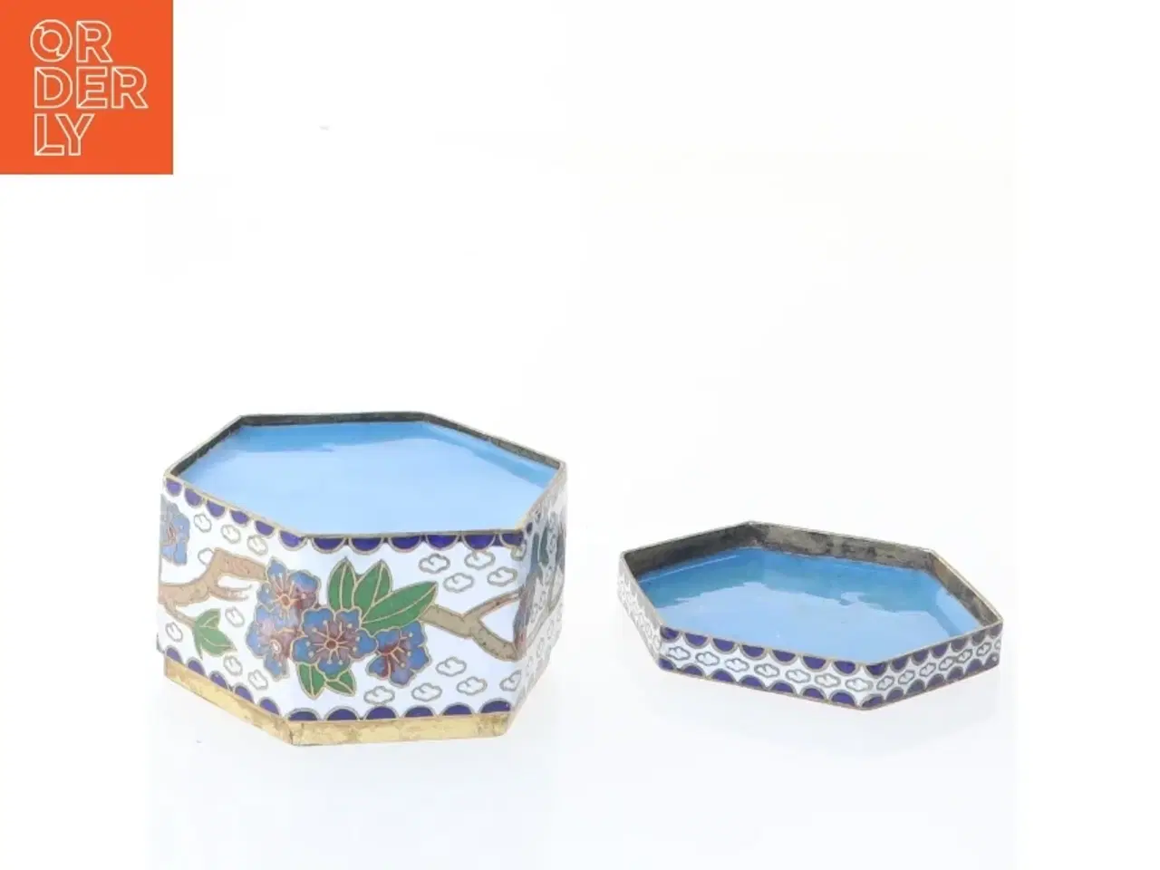 Billede 2 - Keramisk smykkeskrin med låg (str. 6,5 x 6 x 4 cm)