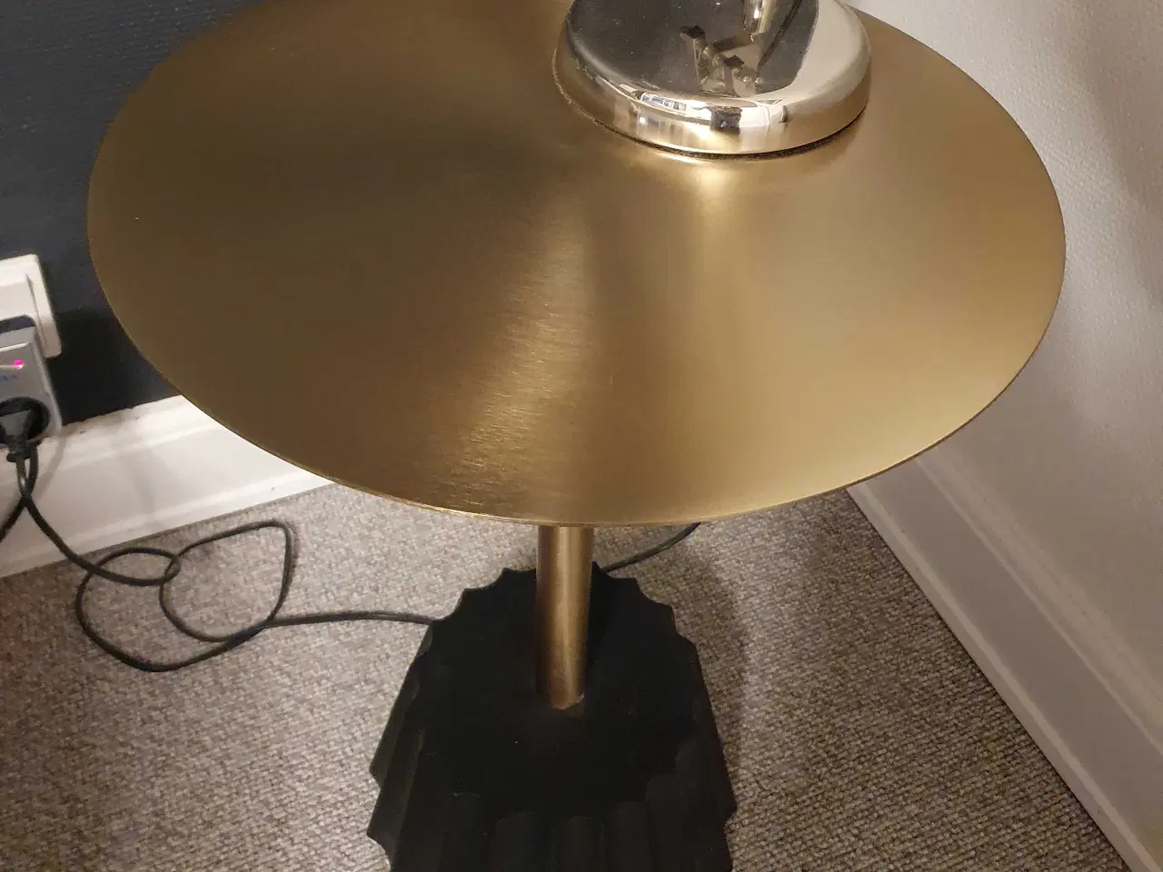 Billede 5 - Fint lille sidebord / sengebord.