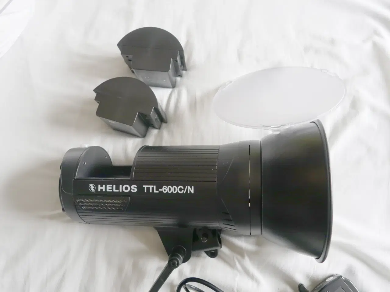 Billede 2 - Bærbar Helios 6100 TTL flash anlæg på batteri