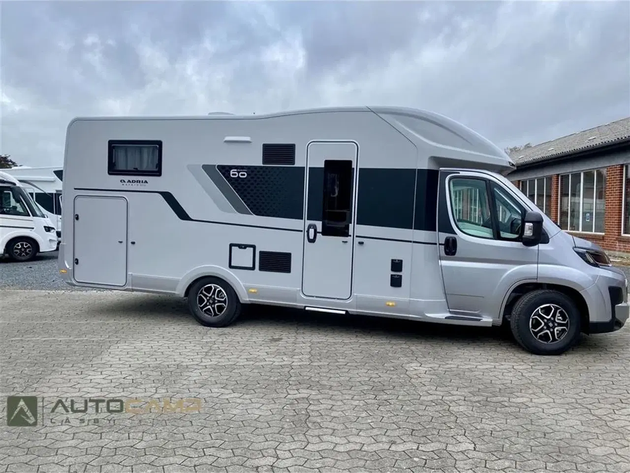 Billede 2 - 2026 - Adria Matrix M670