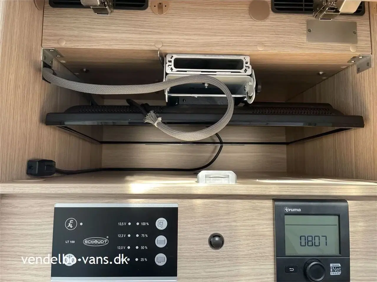 Billede 10 - 0 - SunLight I 69 L Aut.   Bemærk det lave km tal - 160 HK - 9 trins automatgear
