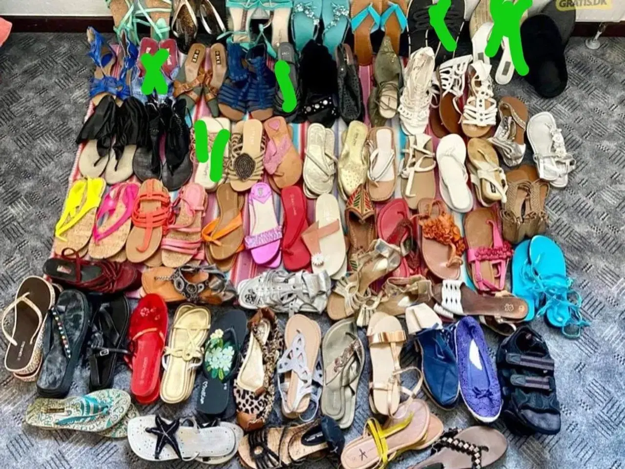 Billede 1 - Diverse sommer sandaler til salg