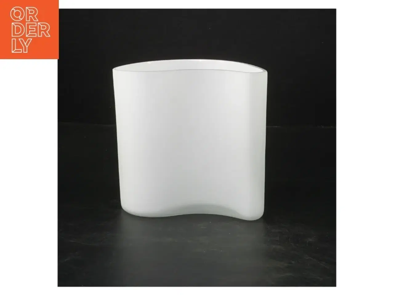 Billede 2 - Glasvase 12,5x14 cm fra Holmegaard (str. 12,5x14 cm)