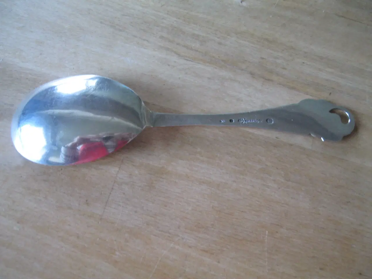 Billede 2 - 3-tårnet serveringsske  51 gr  HÅNDARBEJDE