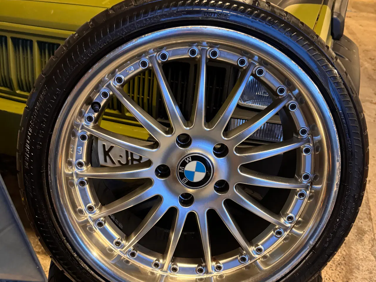 Billede 2 - 18" 5x120 BMW alufælge med gode sommerdæk