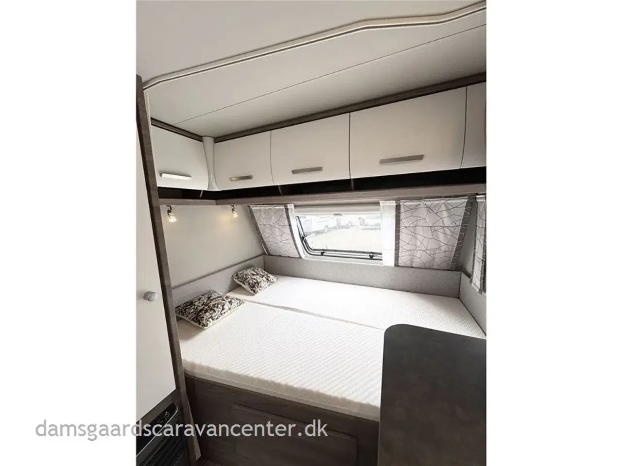 Billede 9 - 2021 - Knaus Sport 400 QD Silver Selection   Dobbeltseng-Gulvtemp.-Mover-Telt