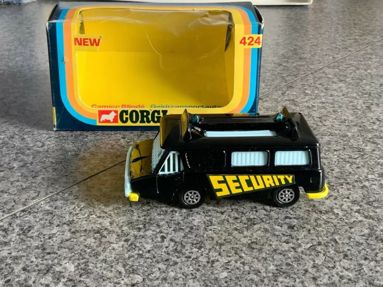 Billede 7 - Corgi Toys No. 424 Security Van, scale 1:36