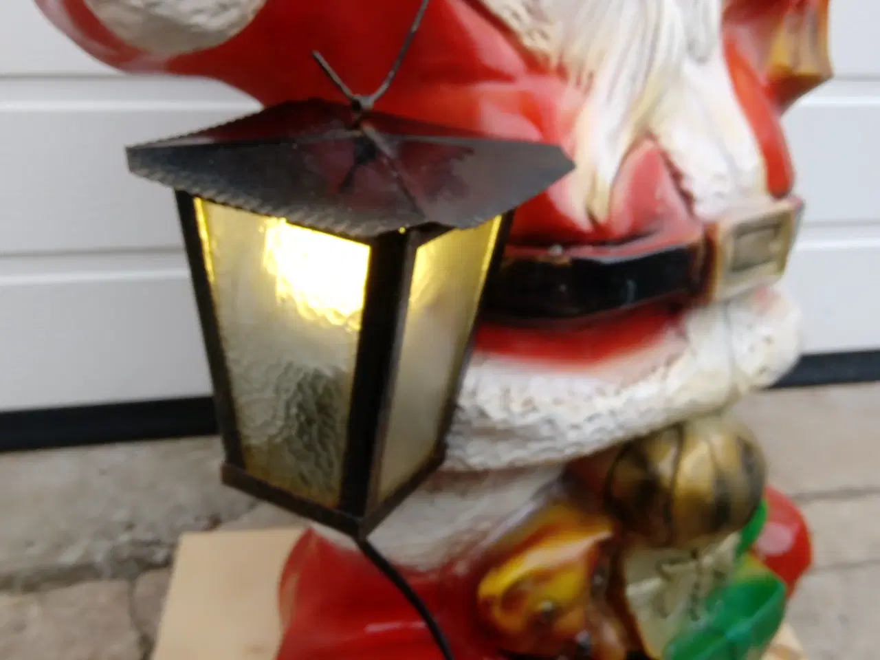 Billede 4 - Julemand med lys i lanternen, højde 75 cm
