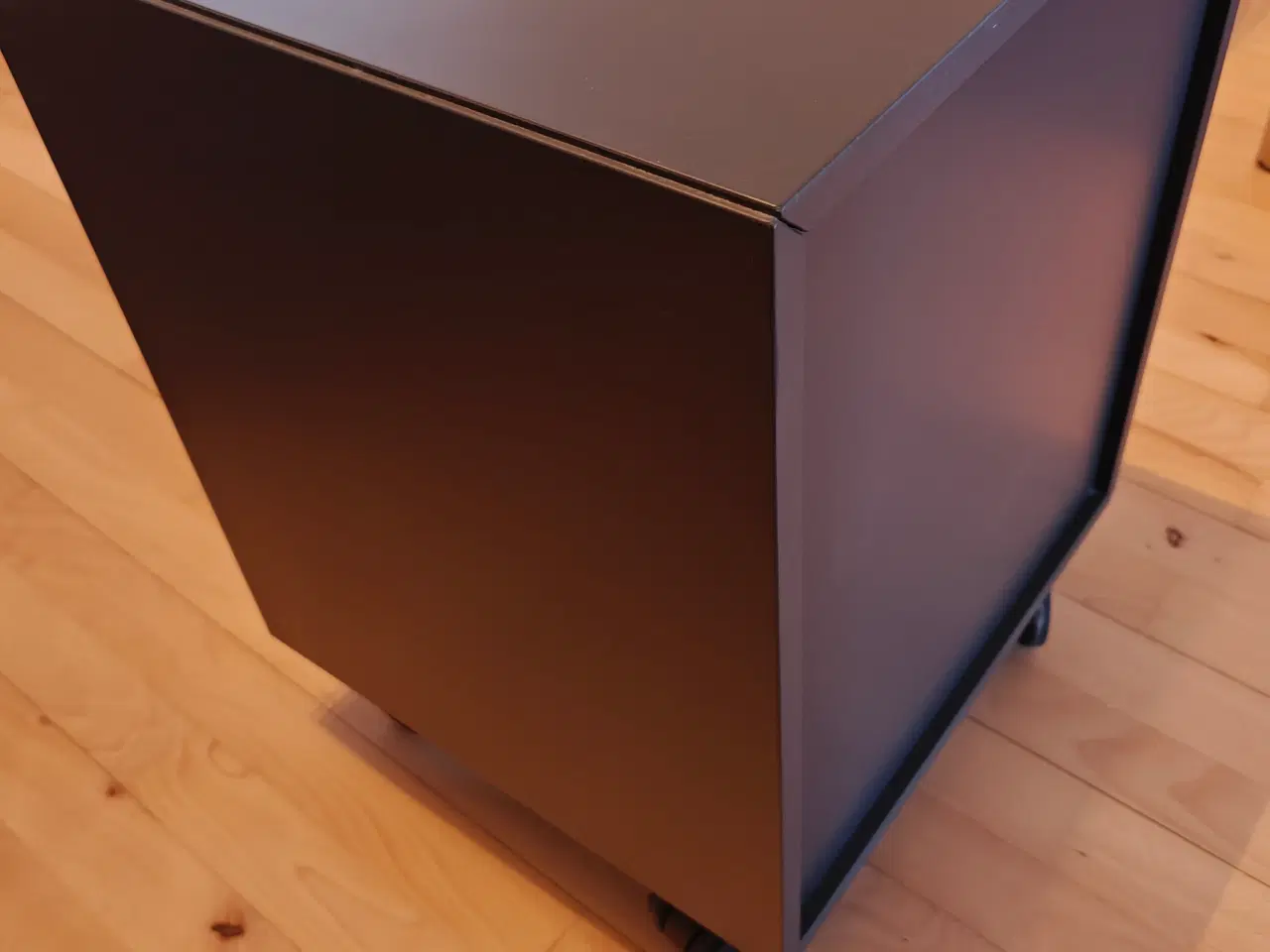 Billede 17 - Hvidt hæve-sænke skrivebord + Skuffeelement