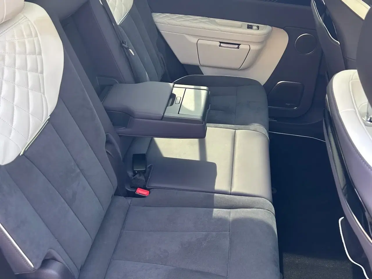 Billede 11 - Hongqi E-HS9 84 Comfort