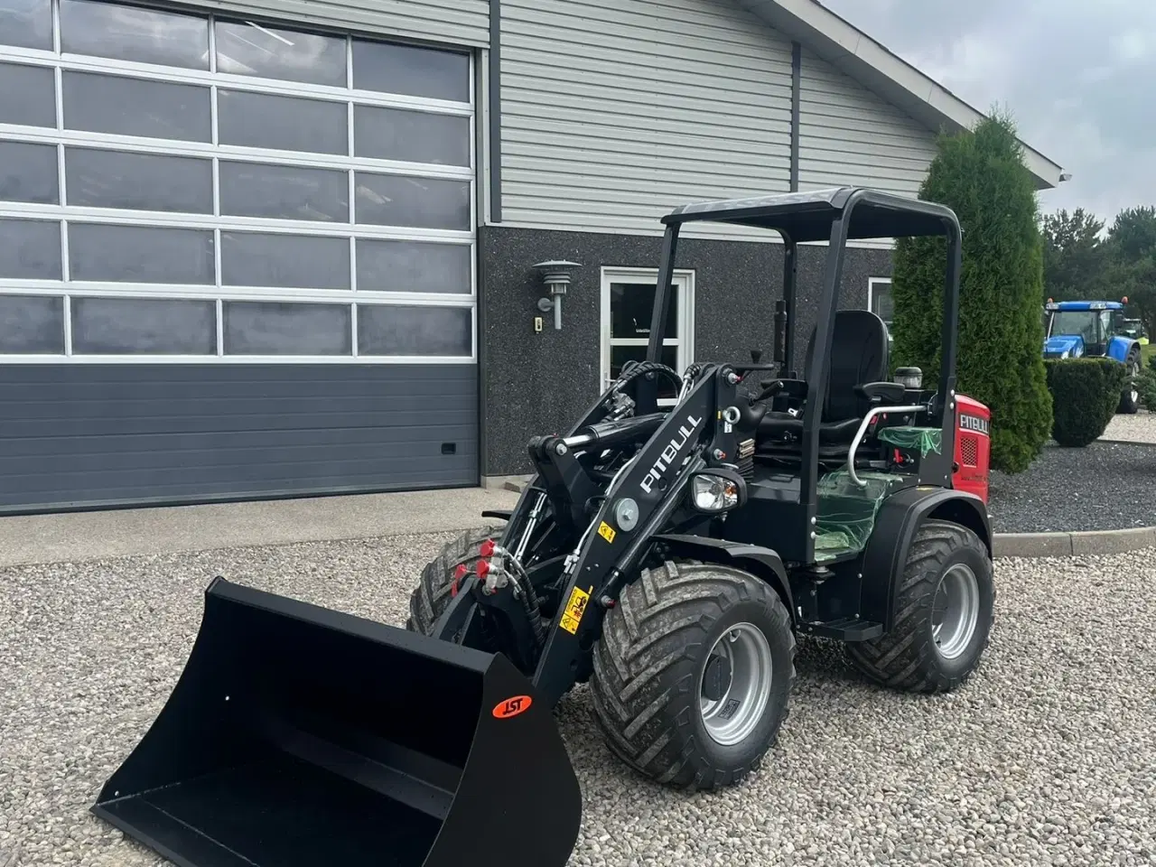 Billede 22 - Pitbull X24-26V med lyspakke og 400mm hjulmontering.