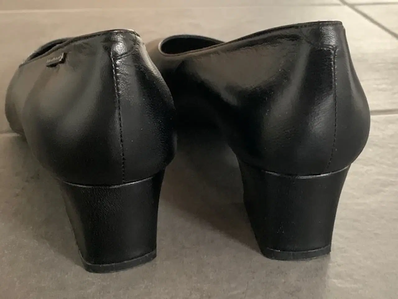 Billede 4 - Fransi Copenhagen pumps str. 42 sort - fejlkøb