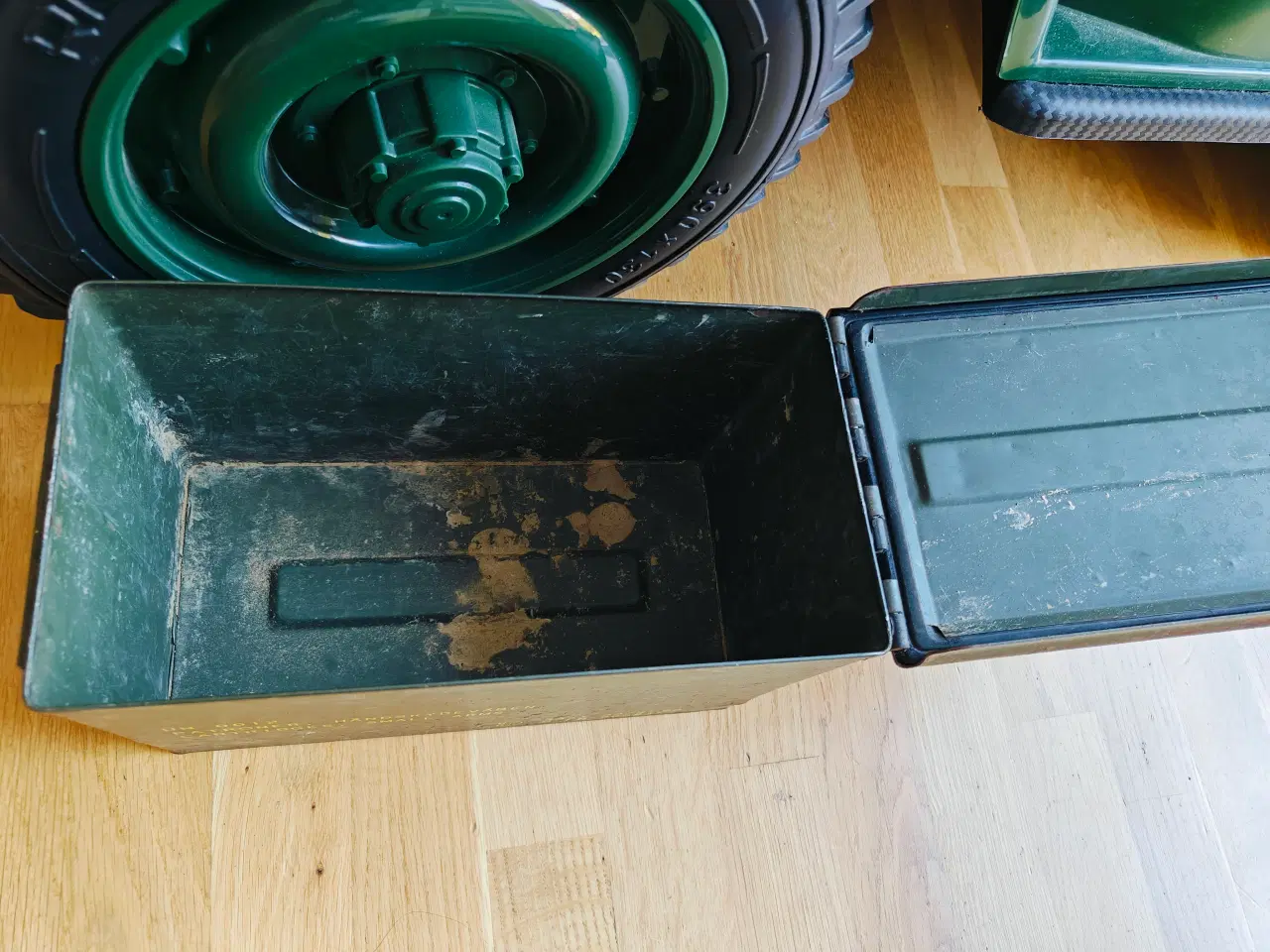 Billede 2 - Stål ammunitionskasse.