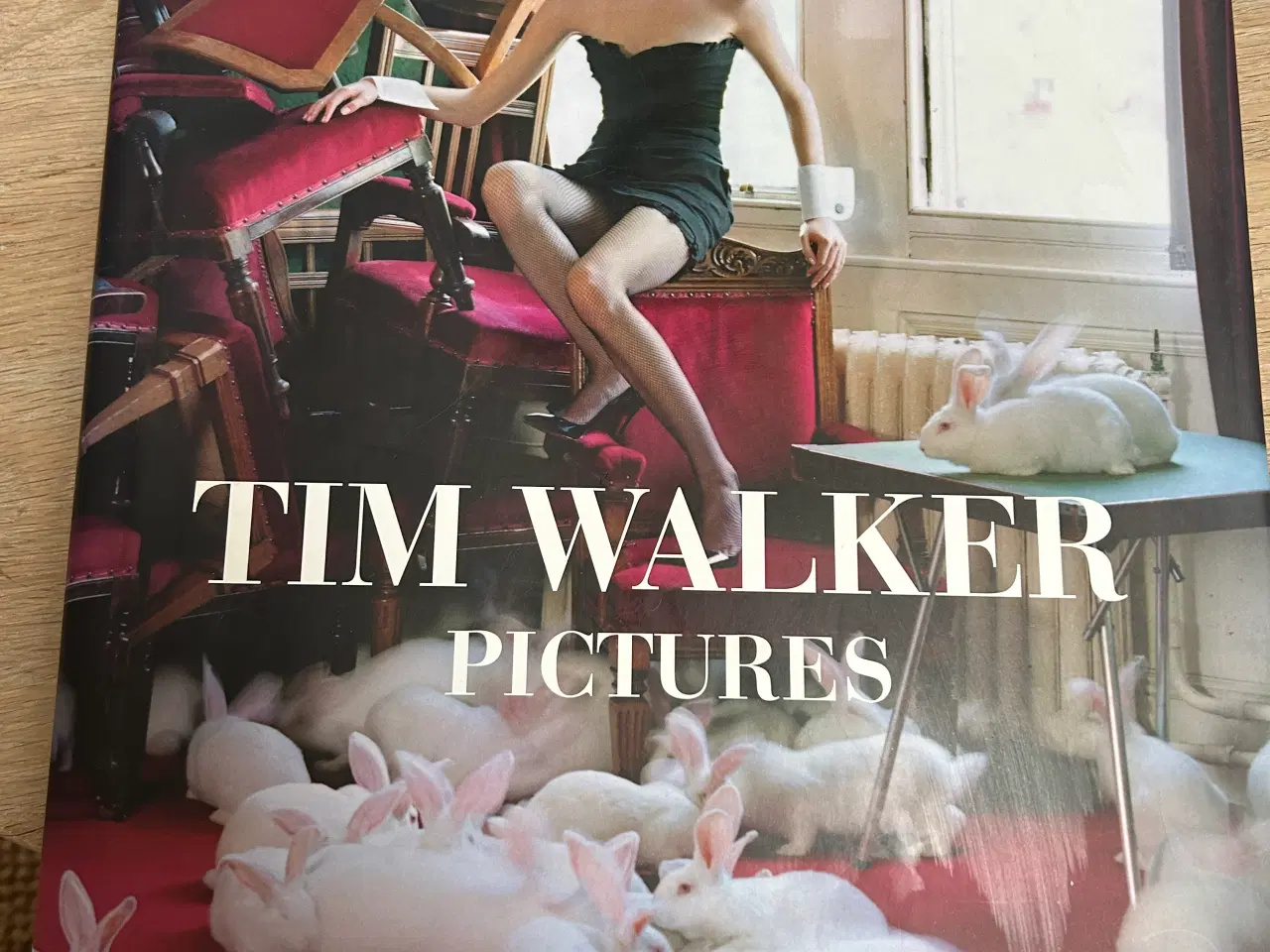 Billede 1 - TIM WALKER “Pictures” Coffe table book.