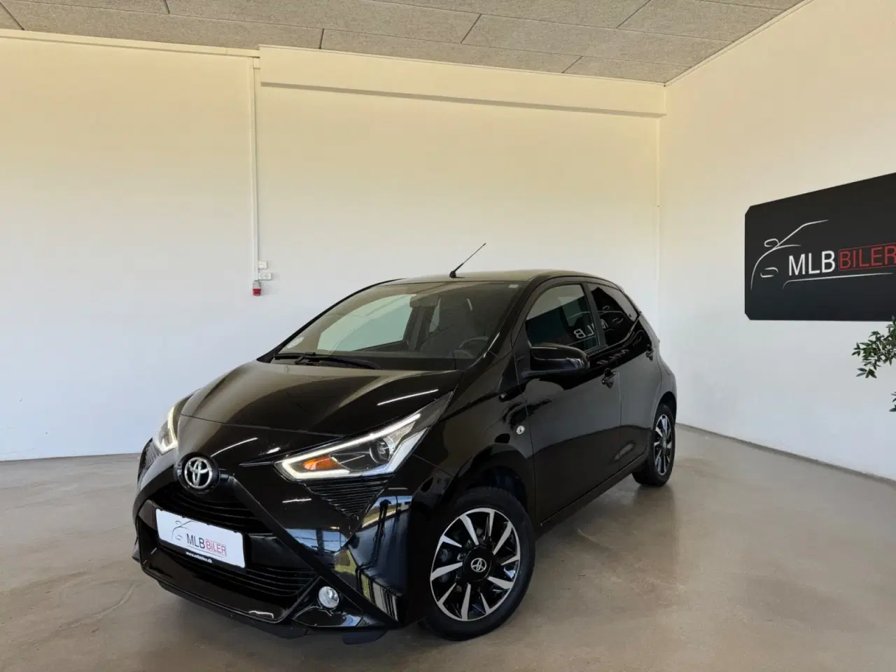 Billede 1 - Toyota Aygo 1,0 VVT-i x-black