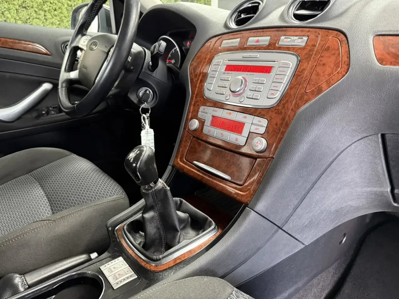 Billede 6 - Ford Mondeo 2,0 Ghia 145HK 5d