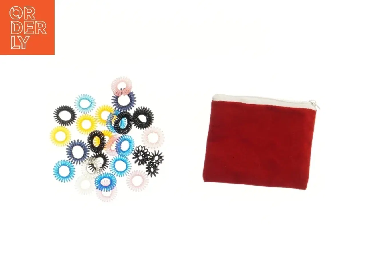 Billede 1 - Samling af spiralelastikker med rød opbevaringspose (str. 13x10,5 cm)