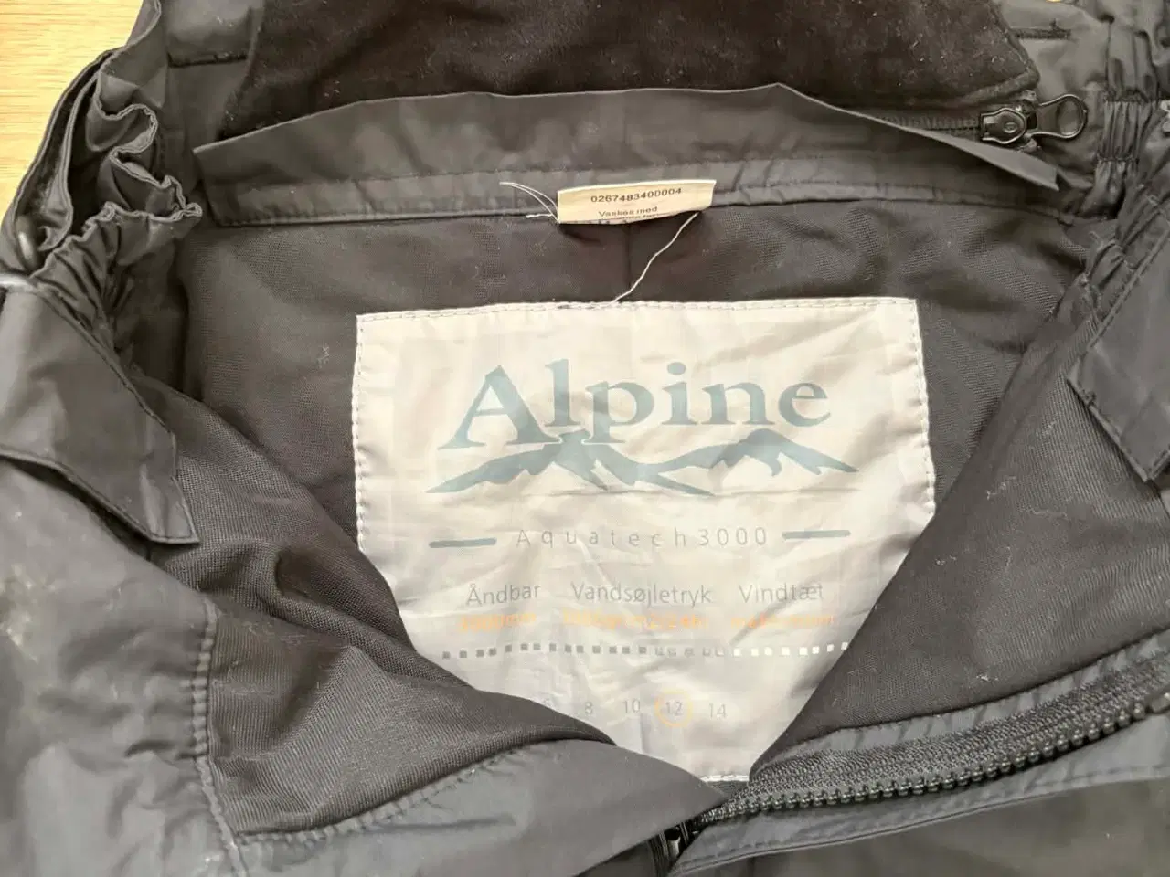 Billede 2 - Sorte overtræksbukser fra Alpine