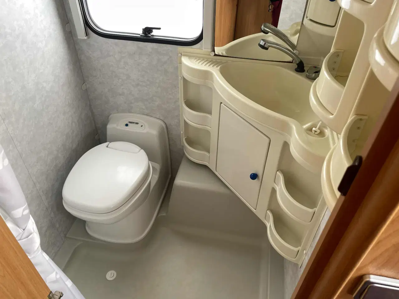 Billede 8 - Adria Classica 743 UP