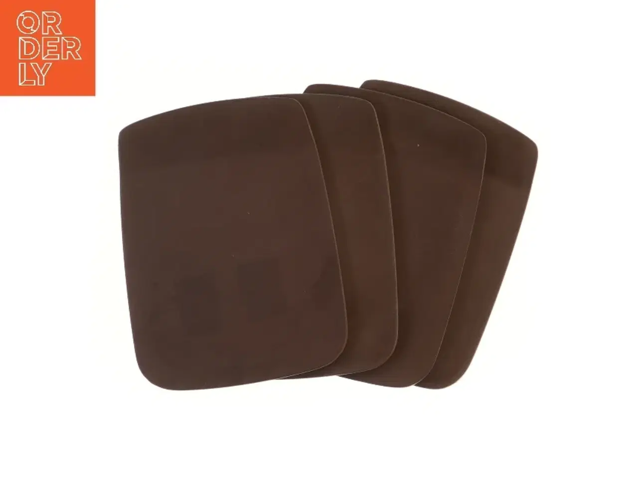 Billede 1 - 4 plastik tallerkener (str. 4 stk 16x12 cm)