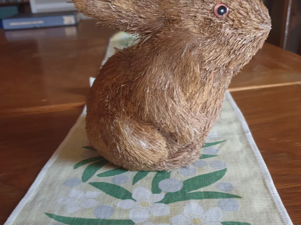 Billede 6 - 3 Påskeharer og 2 ællinger i naturstrå