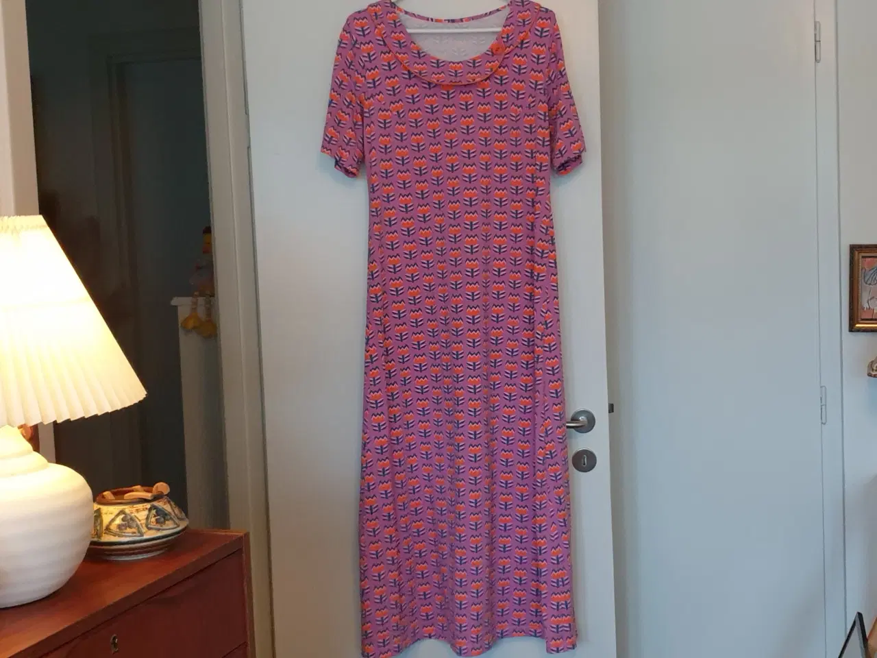 Billede 2 - Kjoler str40 SE 2 fotos