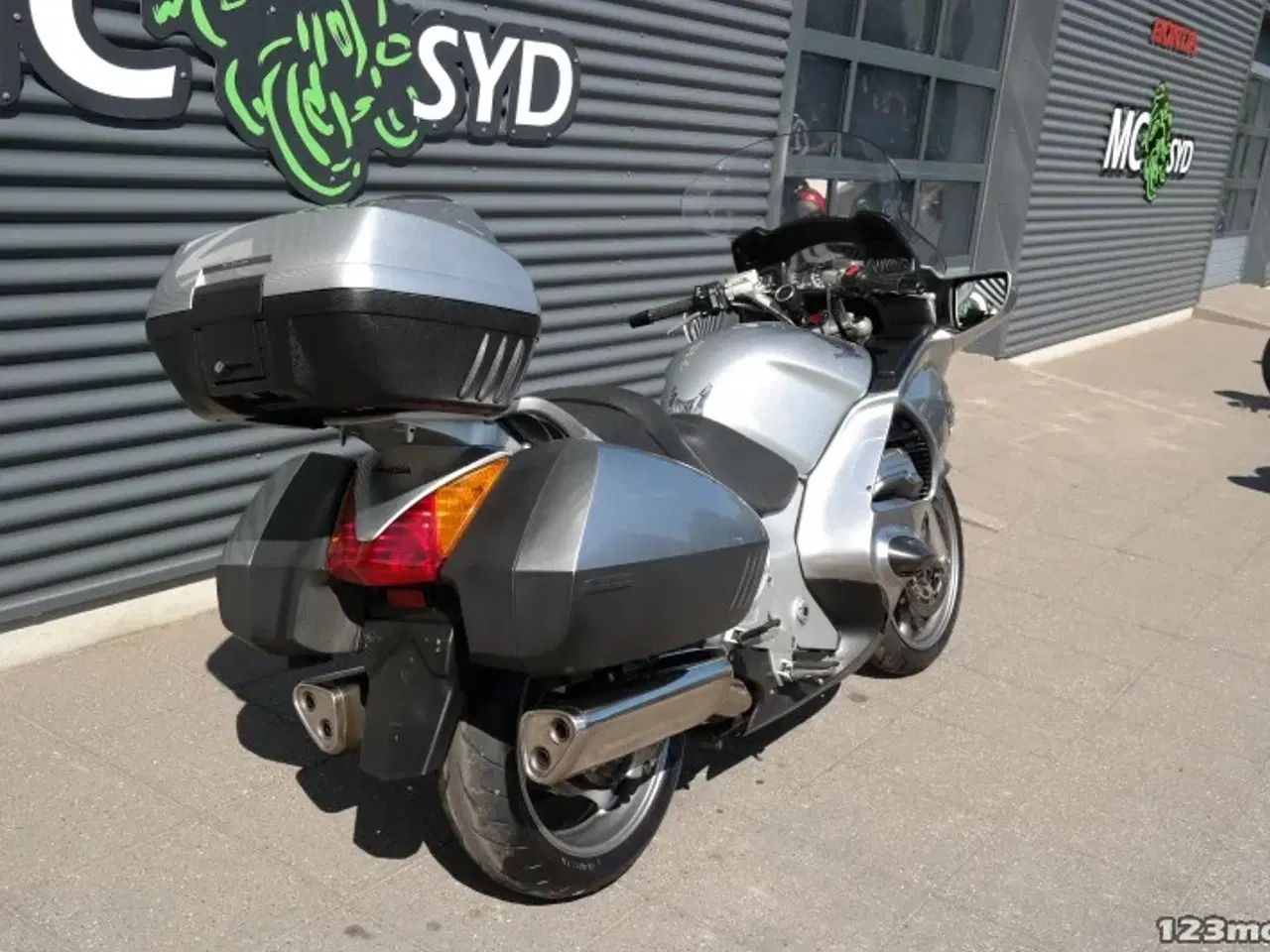 Billede 3 - Honda ST 1300 Pan European MC-SYD       BYTTER GERNE
