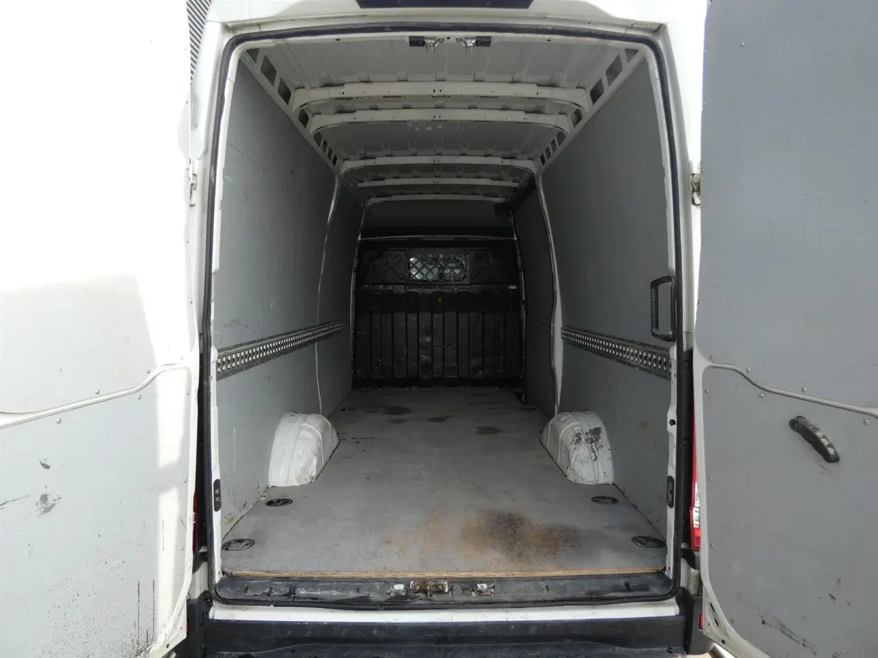 Billede 8 - Iveco Daily 35S14 12m3 2,3 D 136HK Van 6g