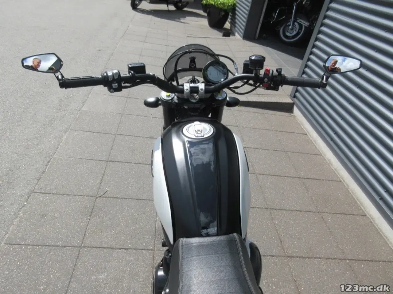 Billede 21 - Ducati Scrambler Icon Dark MC-SYD       BYTTER GERNE