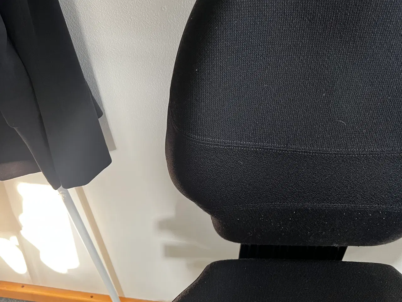 Billede 11 - Rh kontorstole og Dencon skin stole og borde