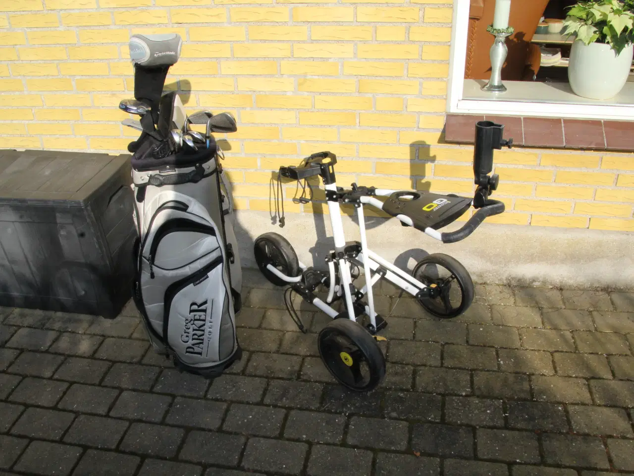 Billede 2 - Damegolfsæt incl. bag og vogn