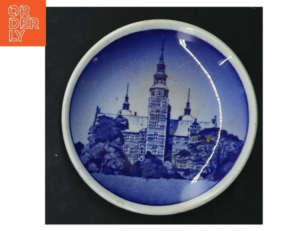 Billede 1 - Blå og hvid porcelænsvægplatter (str. Ø 8 cm. 6 styk)