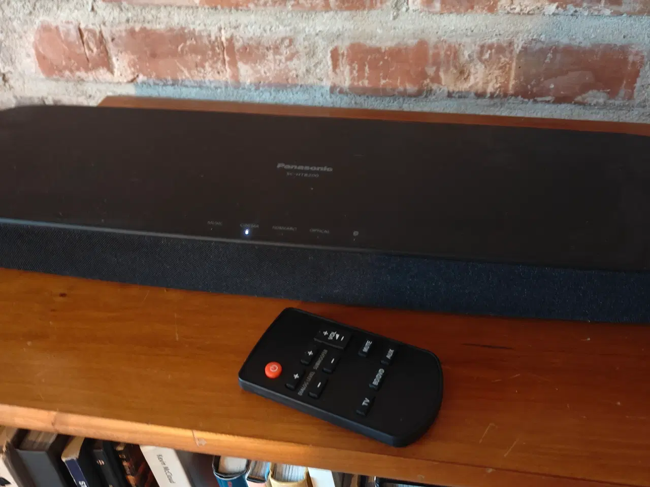 Billede 2 - Panasonic Soundbar SC-HTB200 – Kompakt og Effektiv