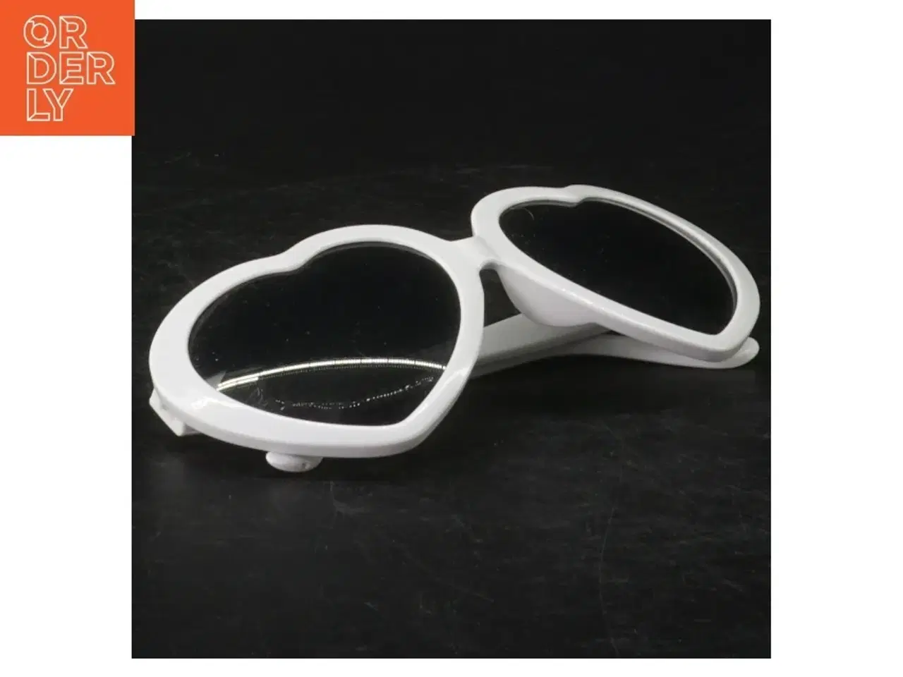 Billede 1 - Hjerteformede solbriller (str. 13,5 cm)