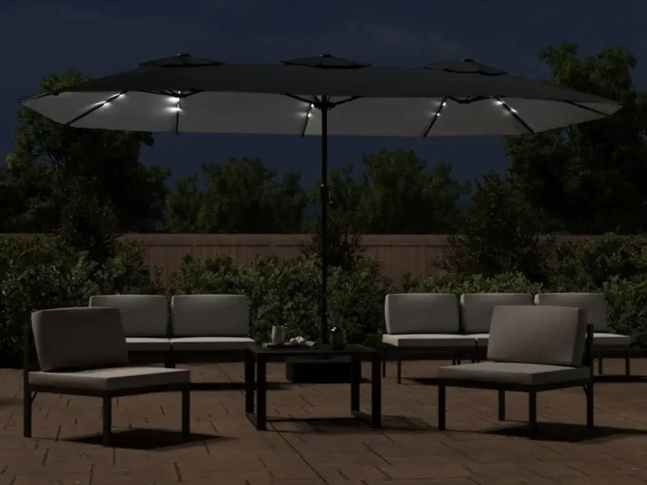 Billede 3 - Parasol med dobbelt parasoldug og LED-lys 449x245 cm sort