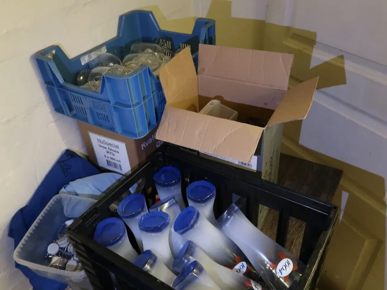 Billede 9 - Div. Engangsservice, vinglas, affaldsække, puder m.m.