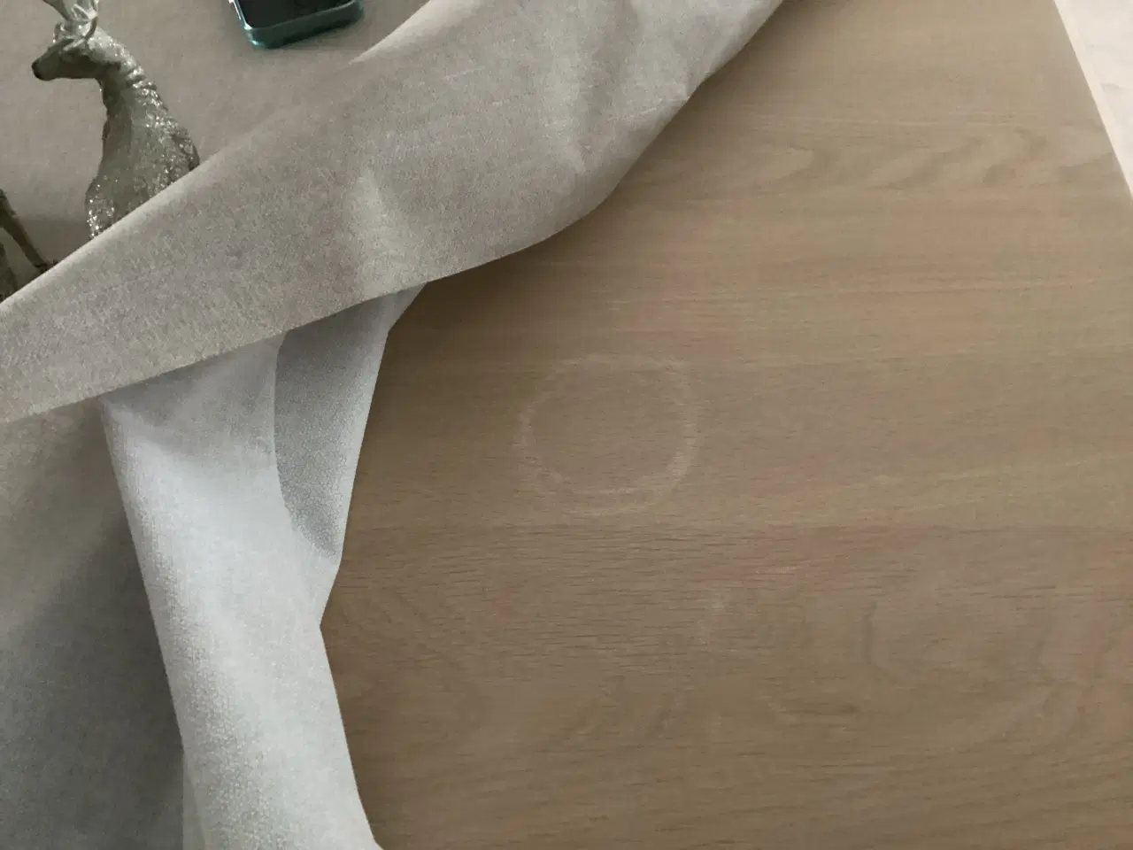 Billede 1 - Spisebord med udtræk i hvidolieret massiv eg.