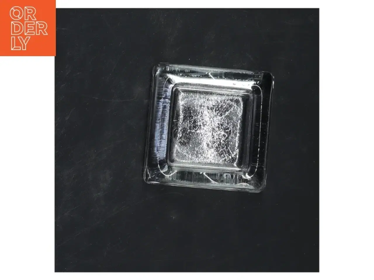 Billede 2 - Glas askebæger (str. 3x8x8 cm)