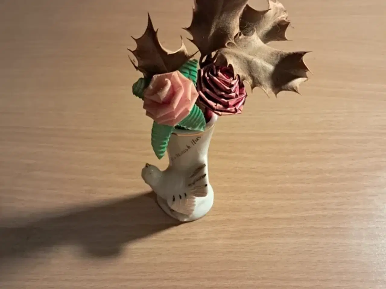 Billede 2 - Minivase med blomster og mistelten