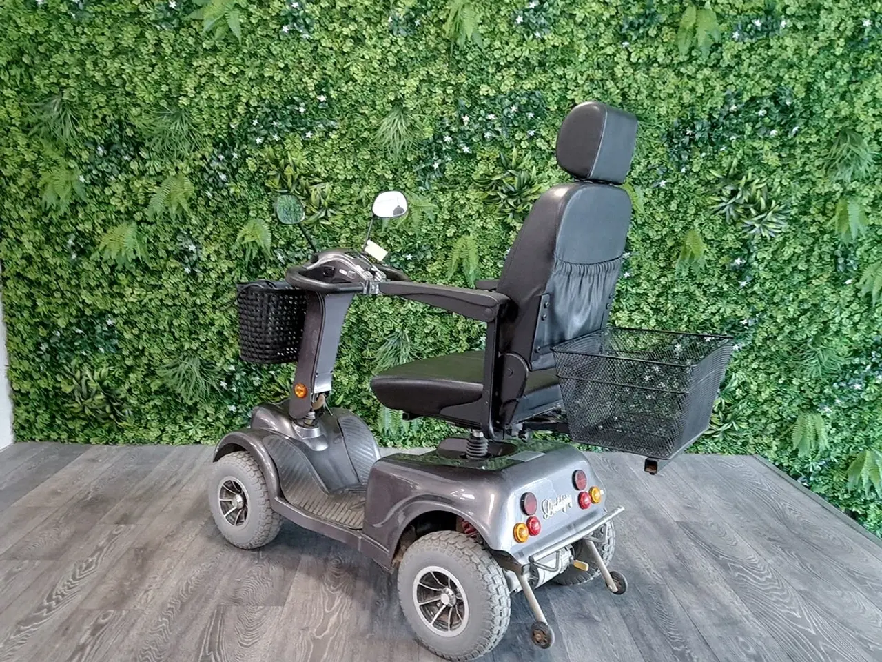 Billede 2 - LM-350 grå