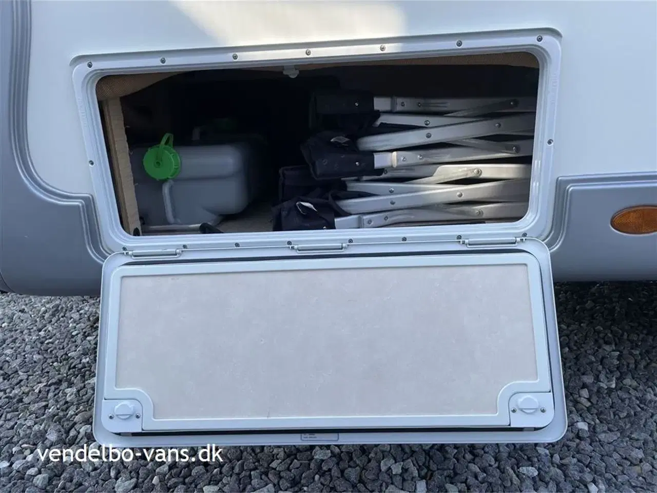 Billede 13 - 2008 - Adria Action 361 LH   Nem og handy størrelse - i smart design