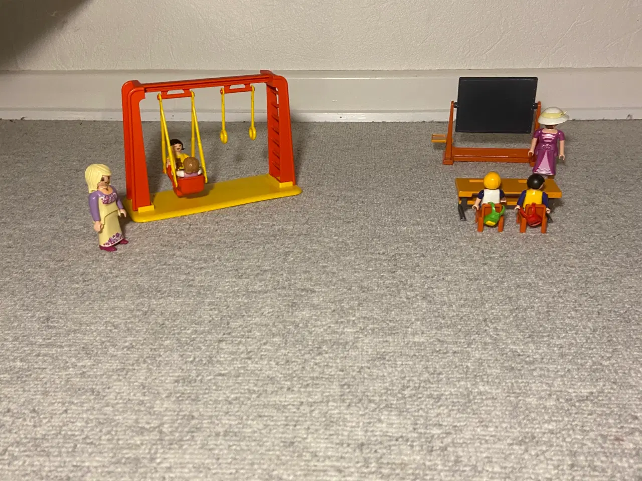 Billede 1 - Playmobil - Skolestue/legeplads