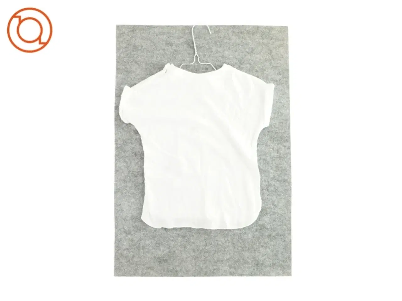 Billede 2 - Hvid T-shirt fra H&M