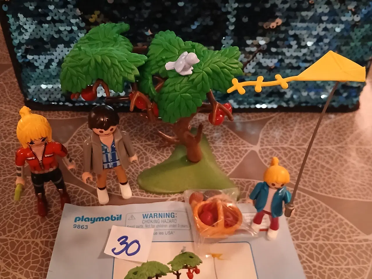 Billede 1 - Playmobil familie på tur