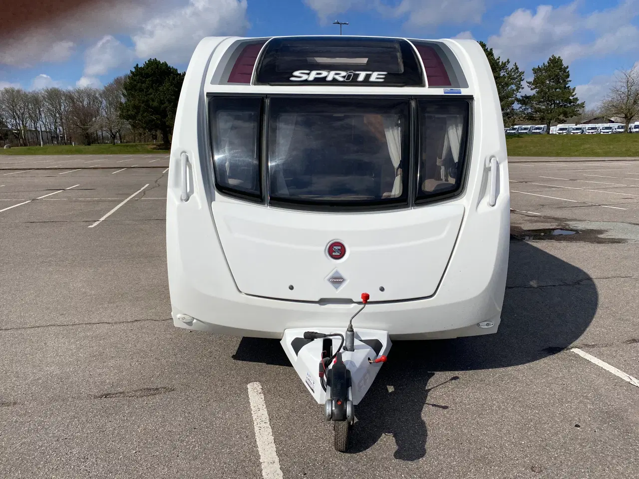 Billede 1 - KVALITET,CAMPINGVOGN ? der ligner en Autocamper. 